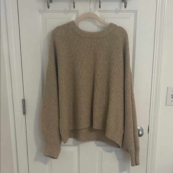 Abercrombie & Fitch Sweaters - Abercrombie & Fitch Women's Barrel Sleeve Sweater